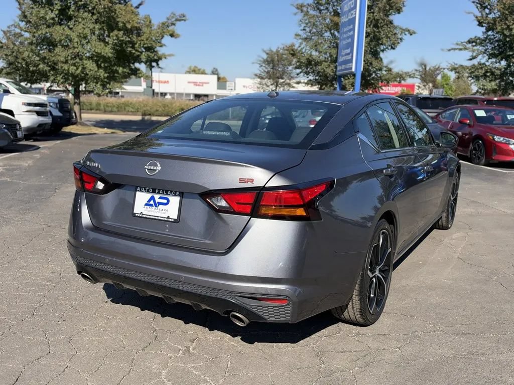 Used 2024 Nissan Altima 2.5 SR FWD image 6
