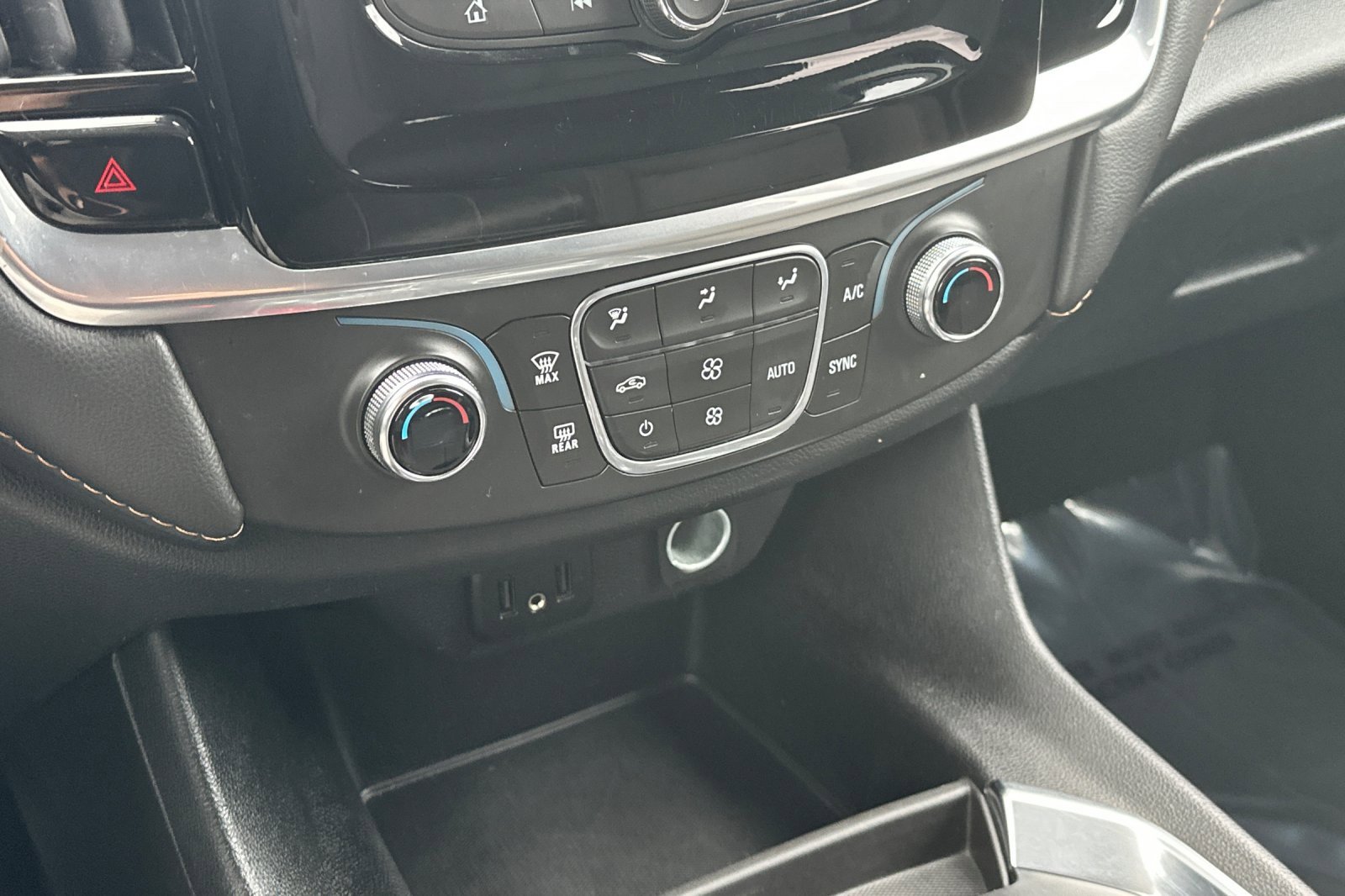 Used 2020 Chevrolet Traverse LS image 29