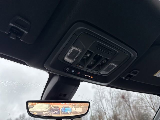 Used 2021 Chevrolet Silverado 1500 High Country w/ Technology Package image 31