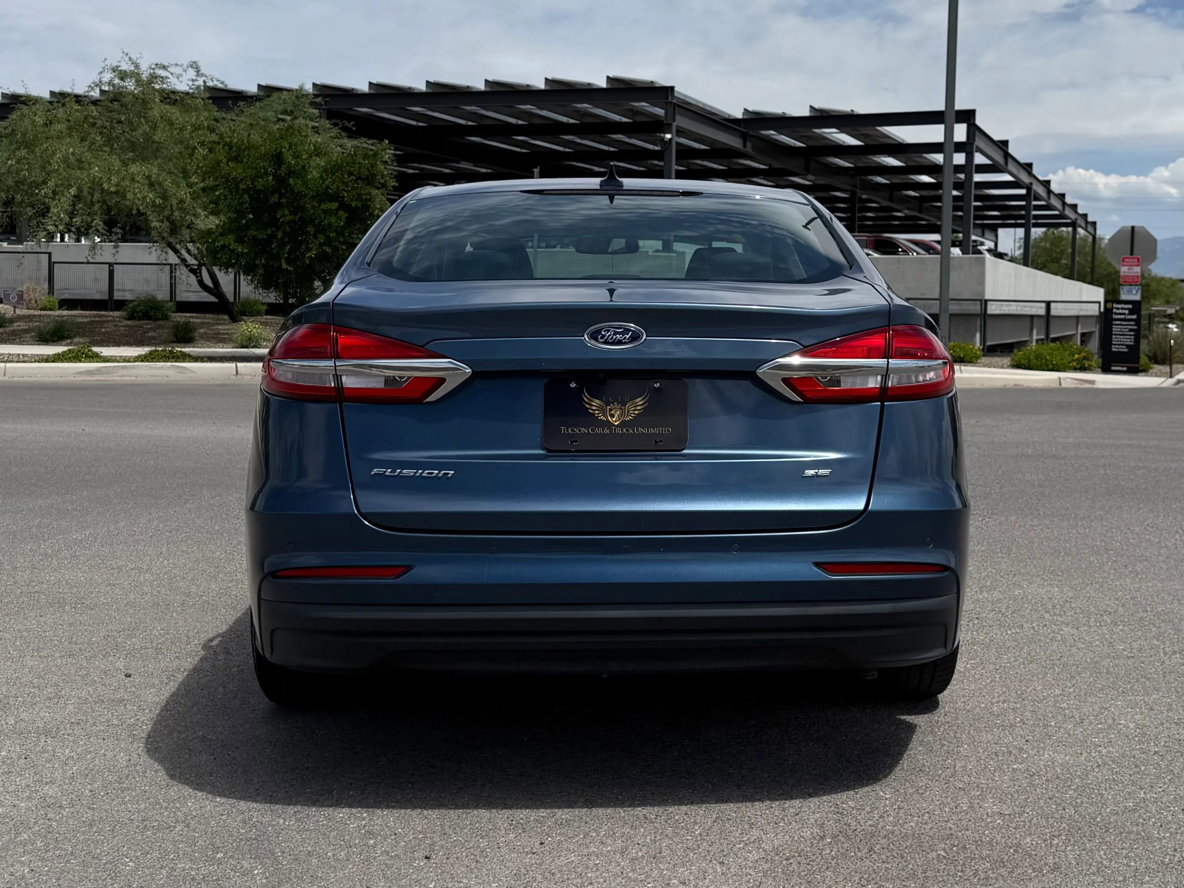Used 2019 Ford Fusion SE image 3