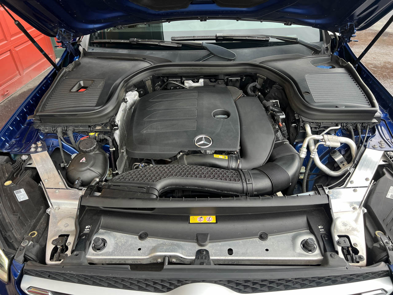 Used 2020 Mercedes-Benz GLC 300 4MATIC w/ Driver Assistance Package image 30