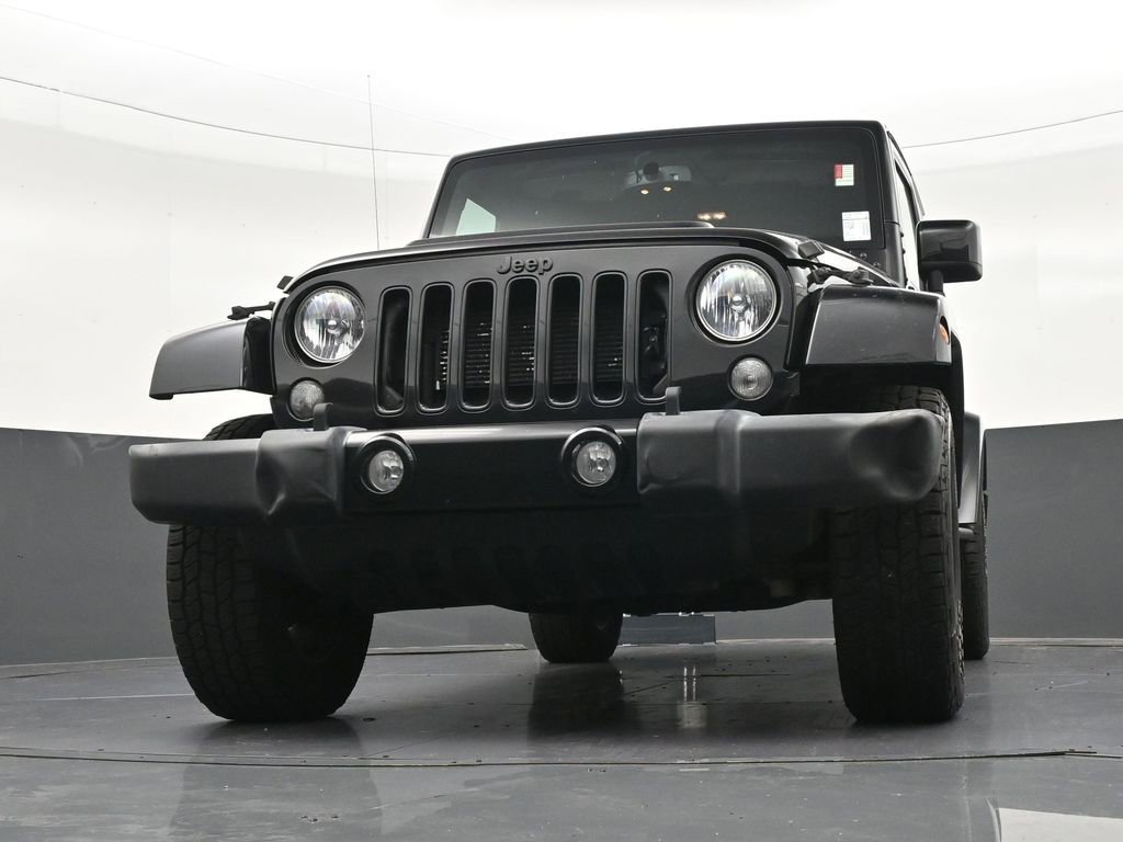 Used 2015 Jeep Wrangler Unlimited Sahara AWD/4WD image 30