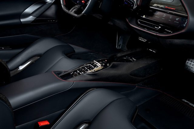 Used 2024 Ferrari SF90 Spider image 47