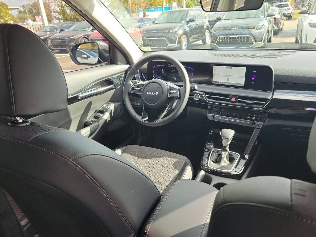 New 2026 Kia Seltos S FWD image 13