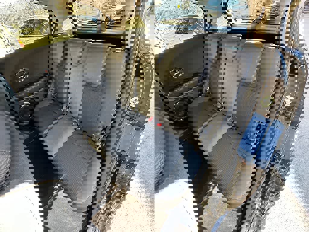 Used 2019 Honda HR-V EX image 14