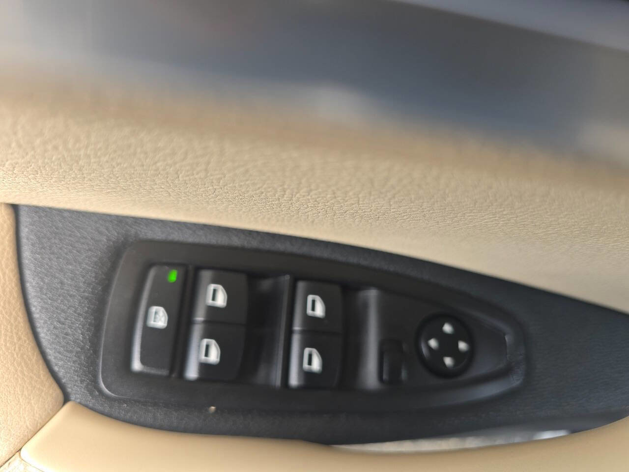 Used 2017 BMW X1 sDrive28i FWD image 7