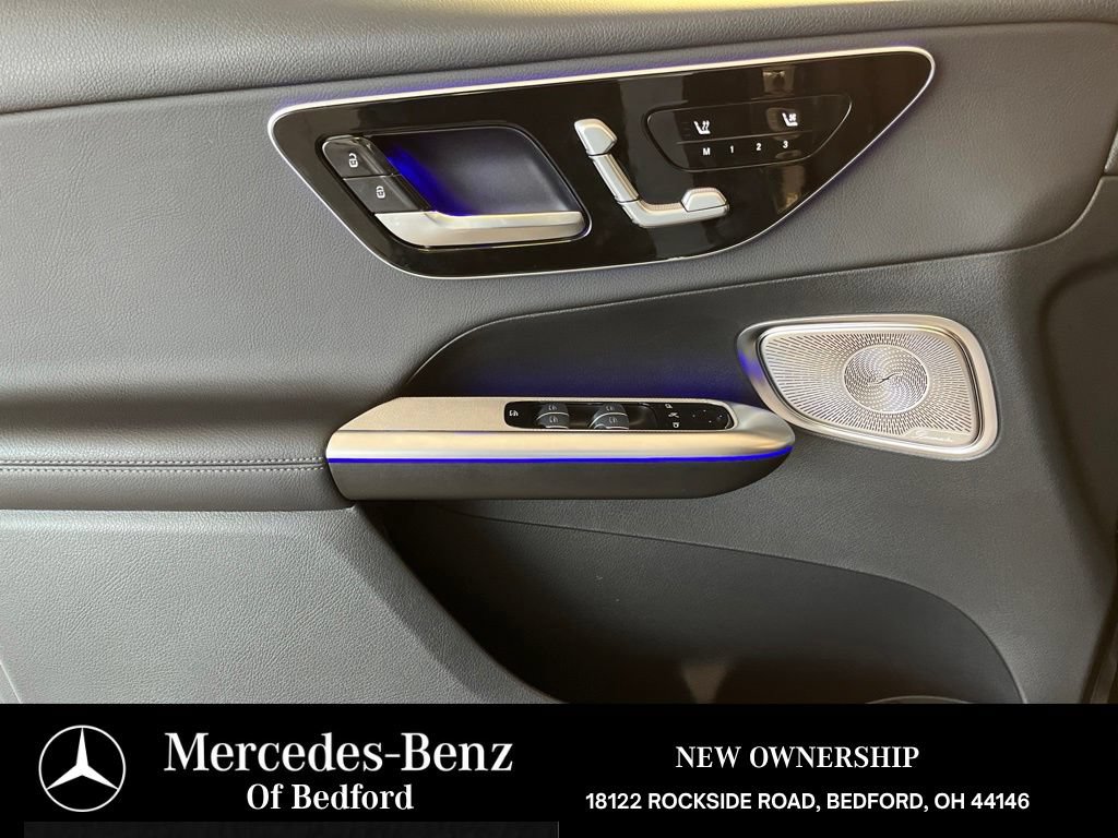 Used 2026 Mercedes-Benz GLC 300 4MATIC image 11