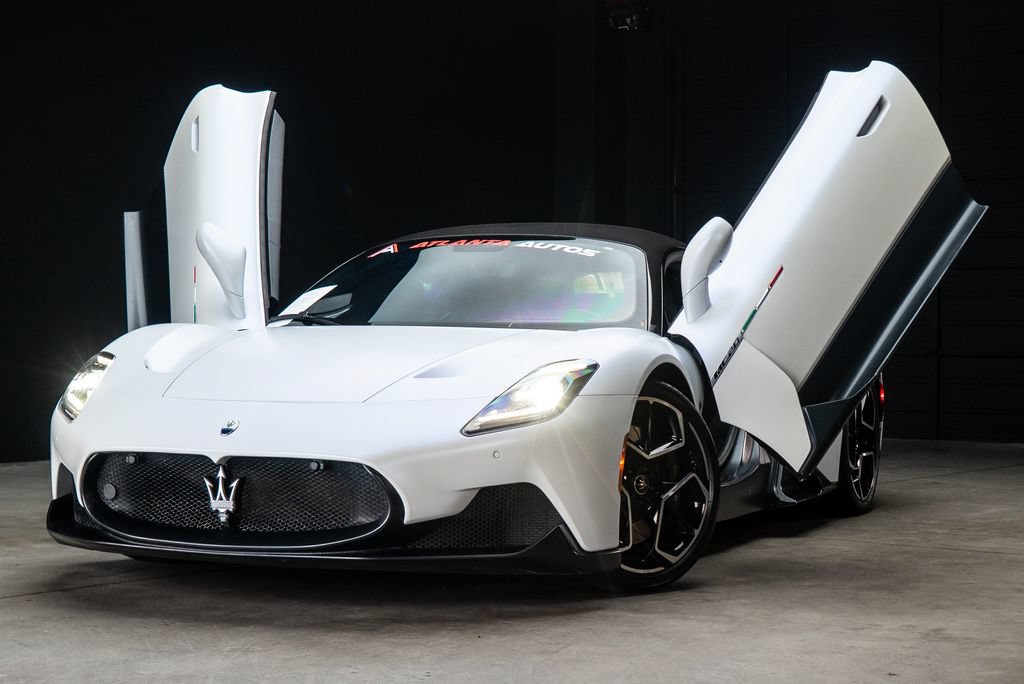 Used 2022 Maserati MC20 Coupe RWD image 2