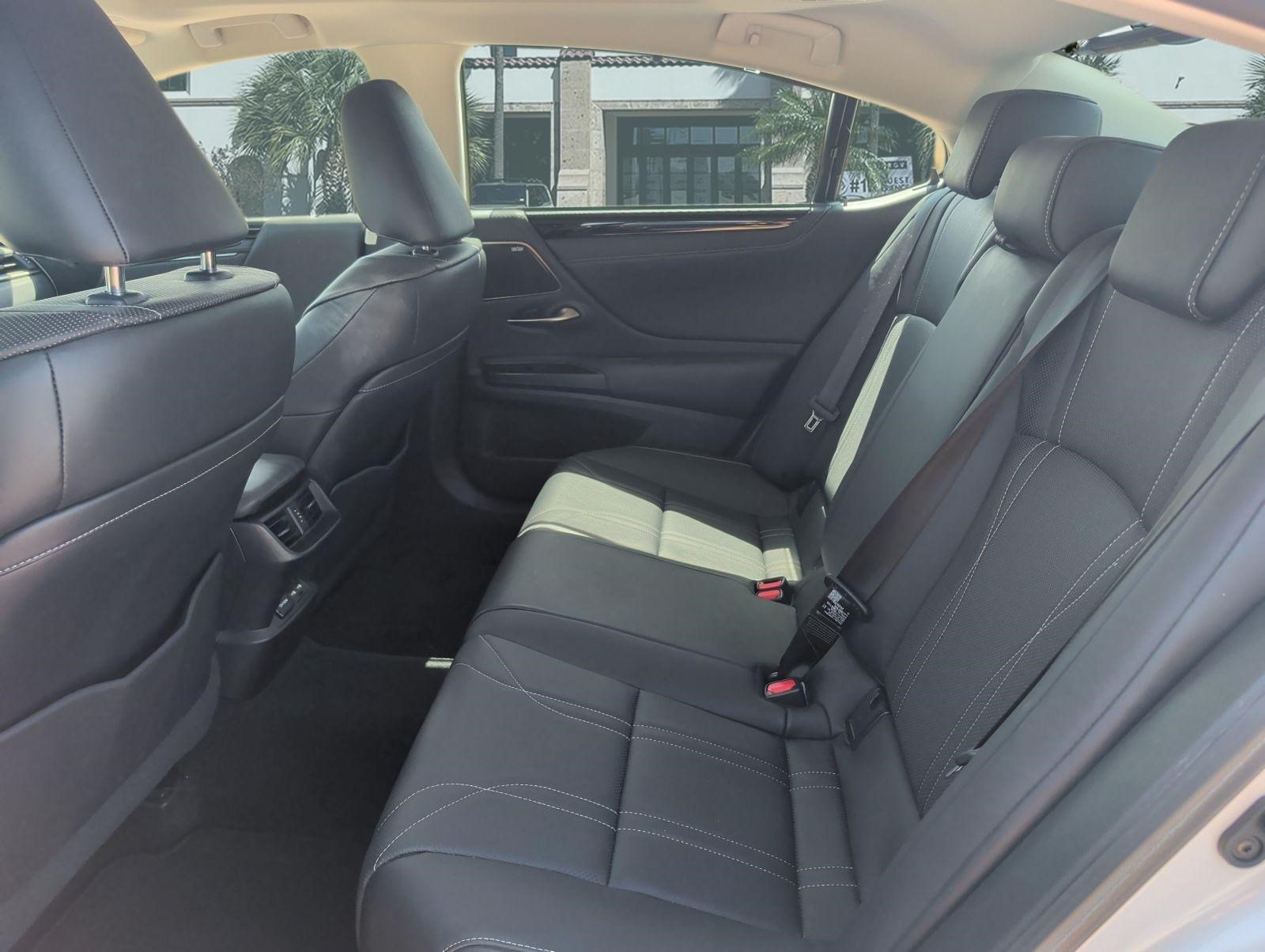 Certified 2020 Lexus ES 350 Ultra Luxury w/ Accessory Package 2 FWD image 25