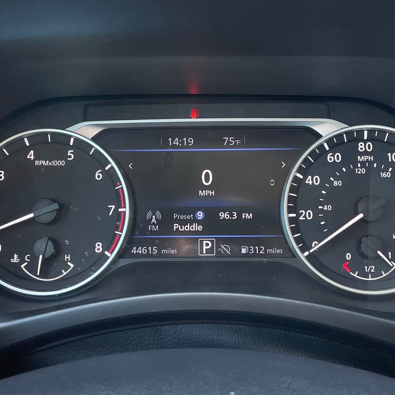Used 2024 Nissan Sentra SV FWD image 16