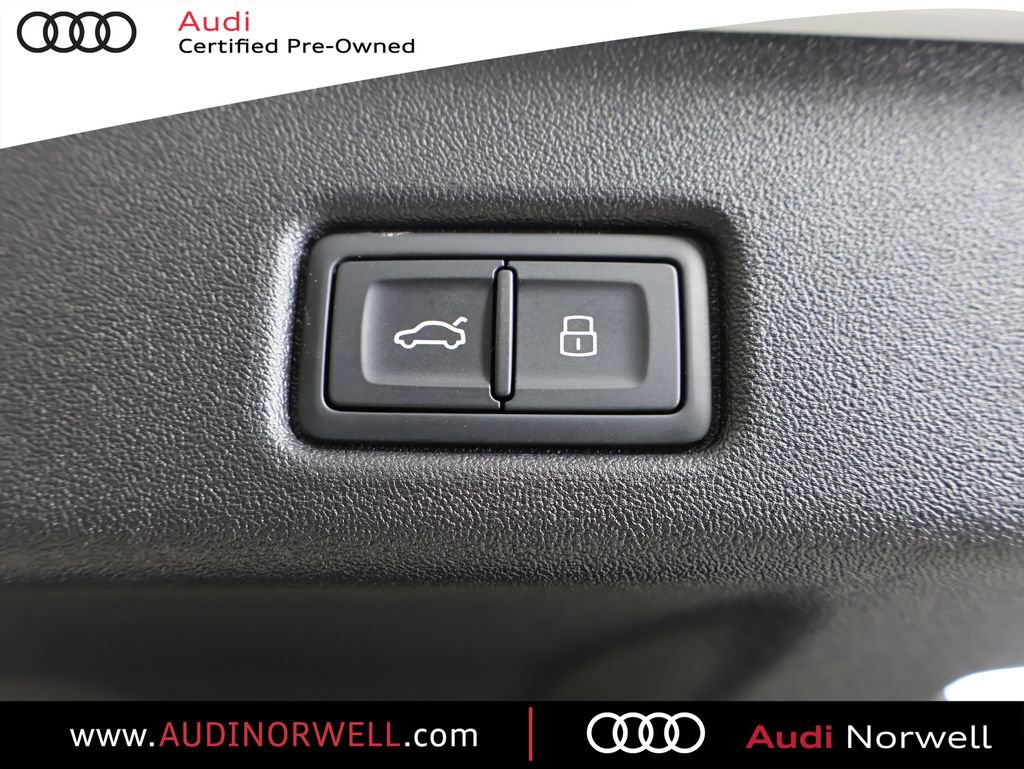 Certified 2025 Audi Q5 Premium w/ Convenience Package AWD/4WD image 17