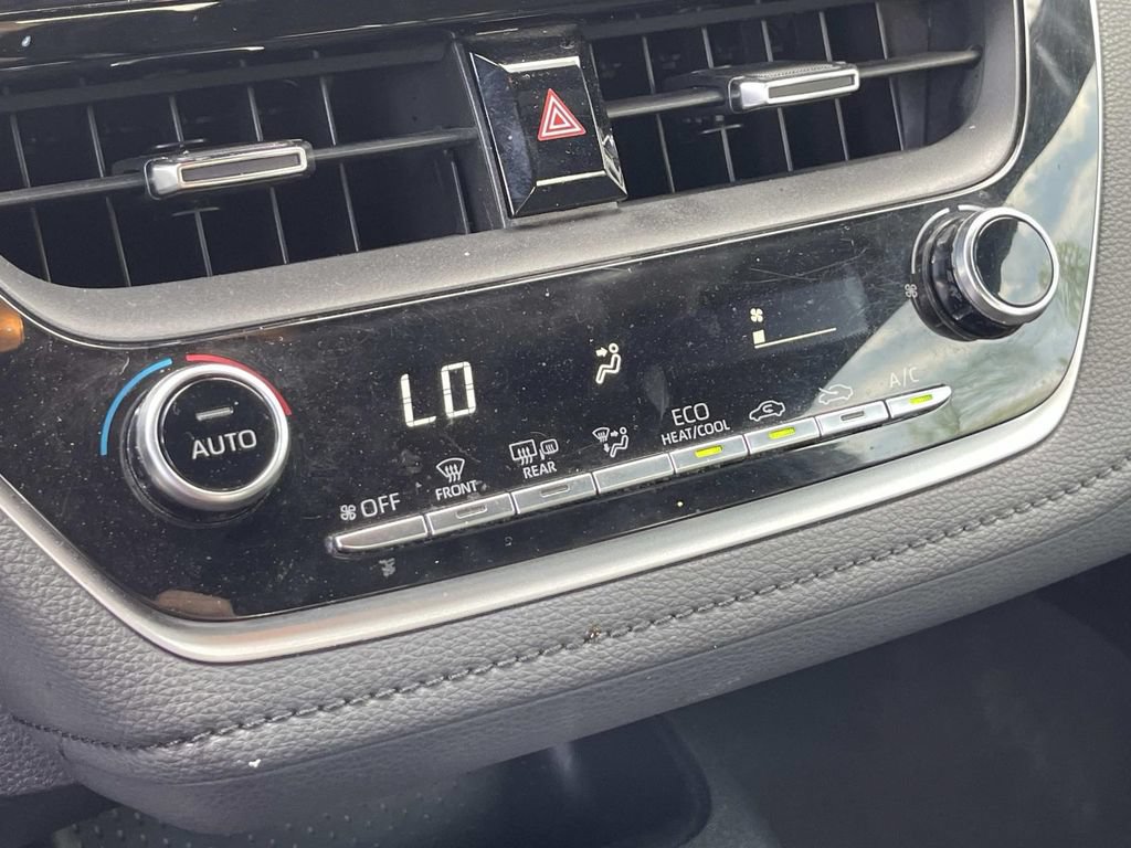 Used 2021 Toyota Corolla SE w/ Carpet Mat Package (TMS) FWD image 19