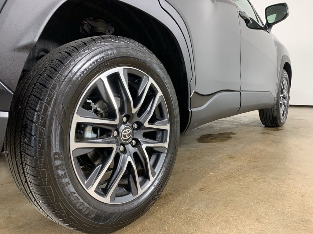 Used 2026 Toyota Corolla Cross XLE w/ Convenience Package image 9