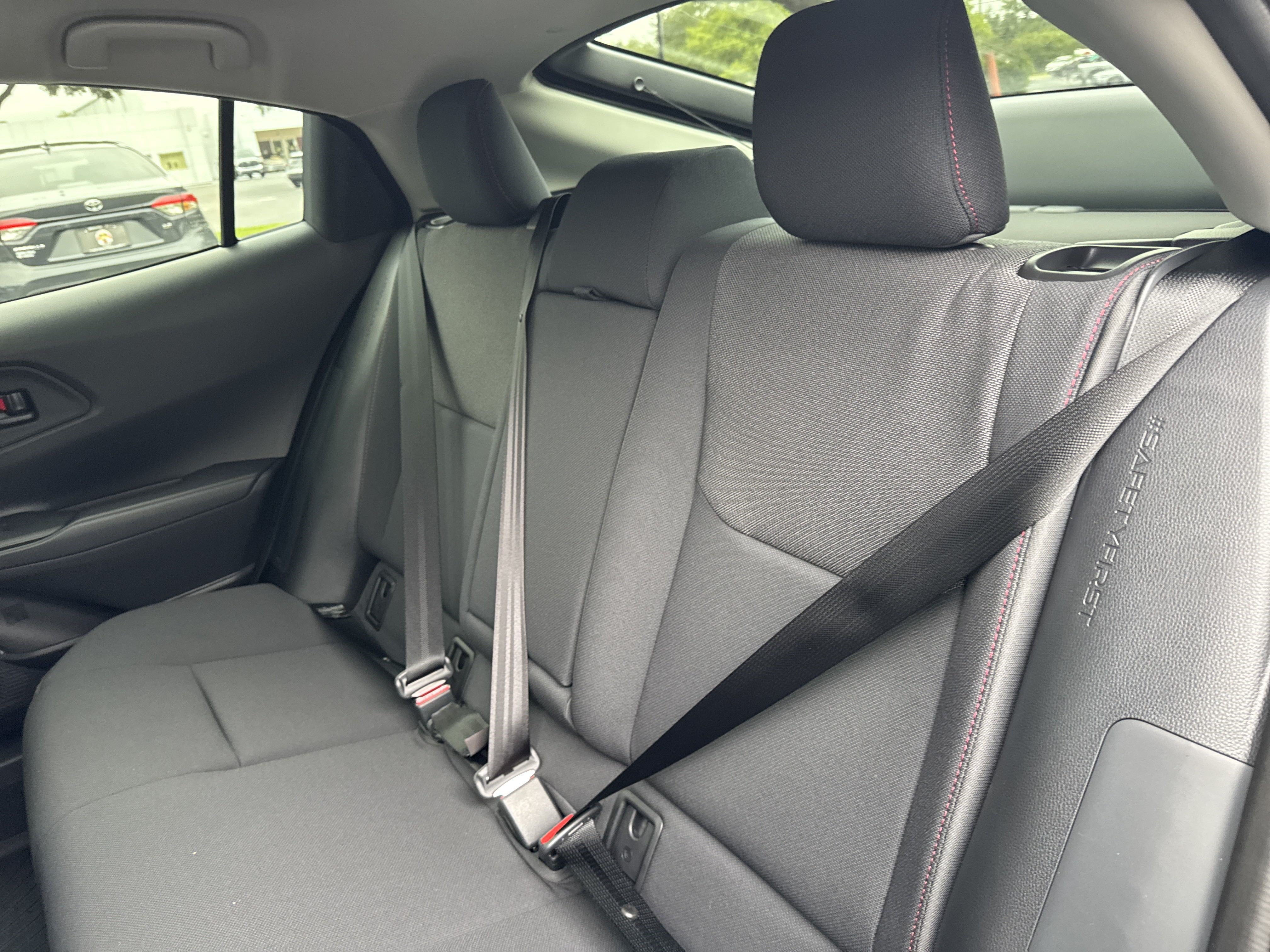 New 2025 Toyota Prius Plug-In Hybrid FWD image 24