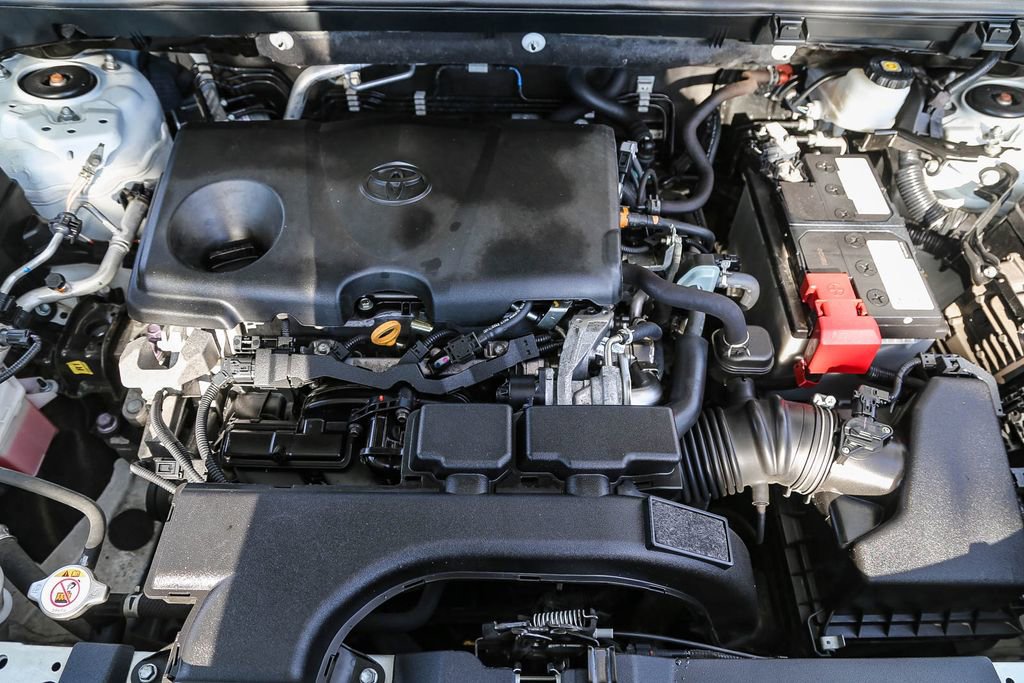 Used 2021 Toyota RAV4 LE image 25