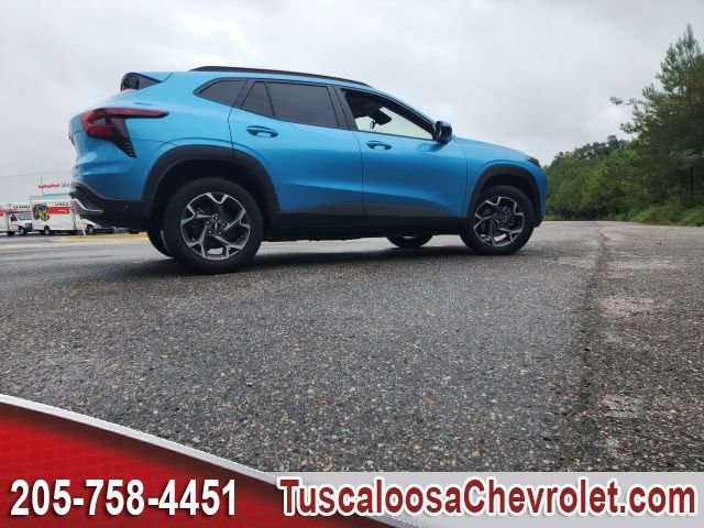 Used 2025 Chevrolet Trax LT w/ Driver Confidence Package FWD image 9