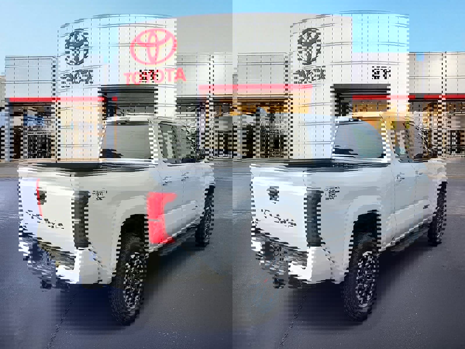 Used 2025 Toyota Tacoma TRD Sport image 5