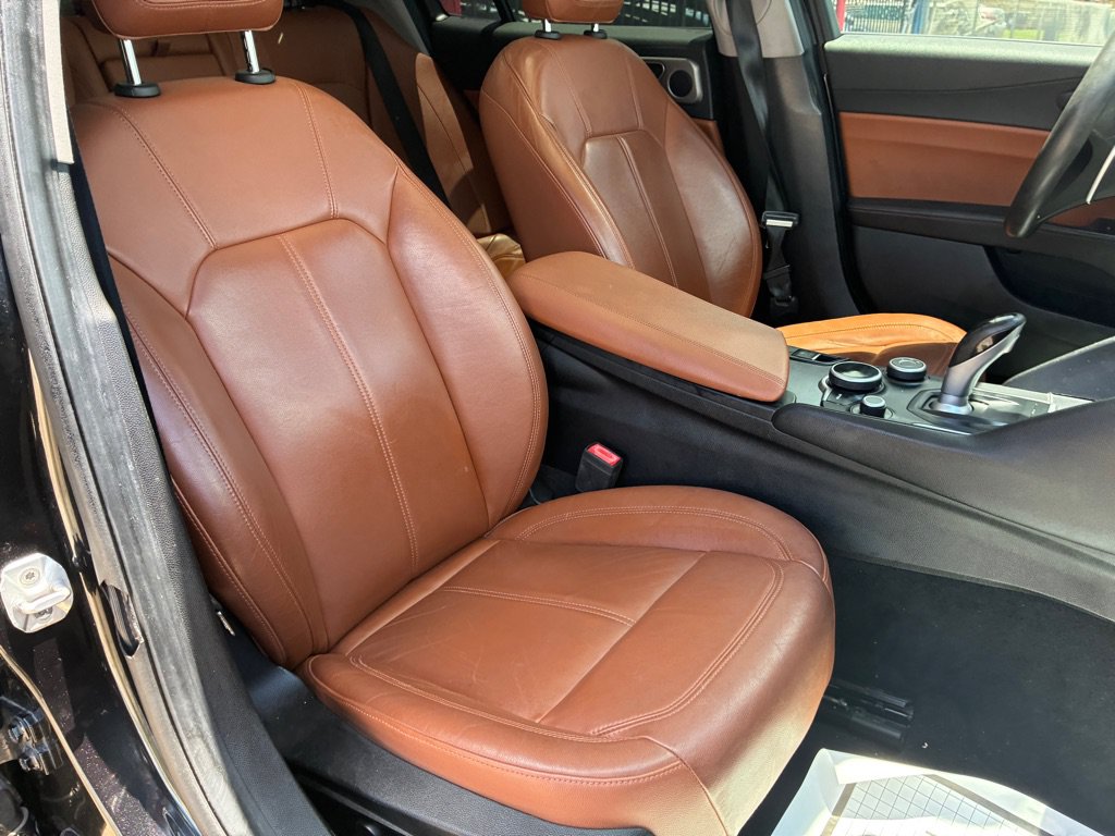 Used 2017 Alfa Romeo Giulia RWD image 36