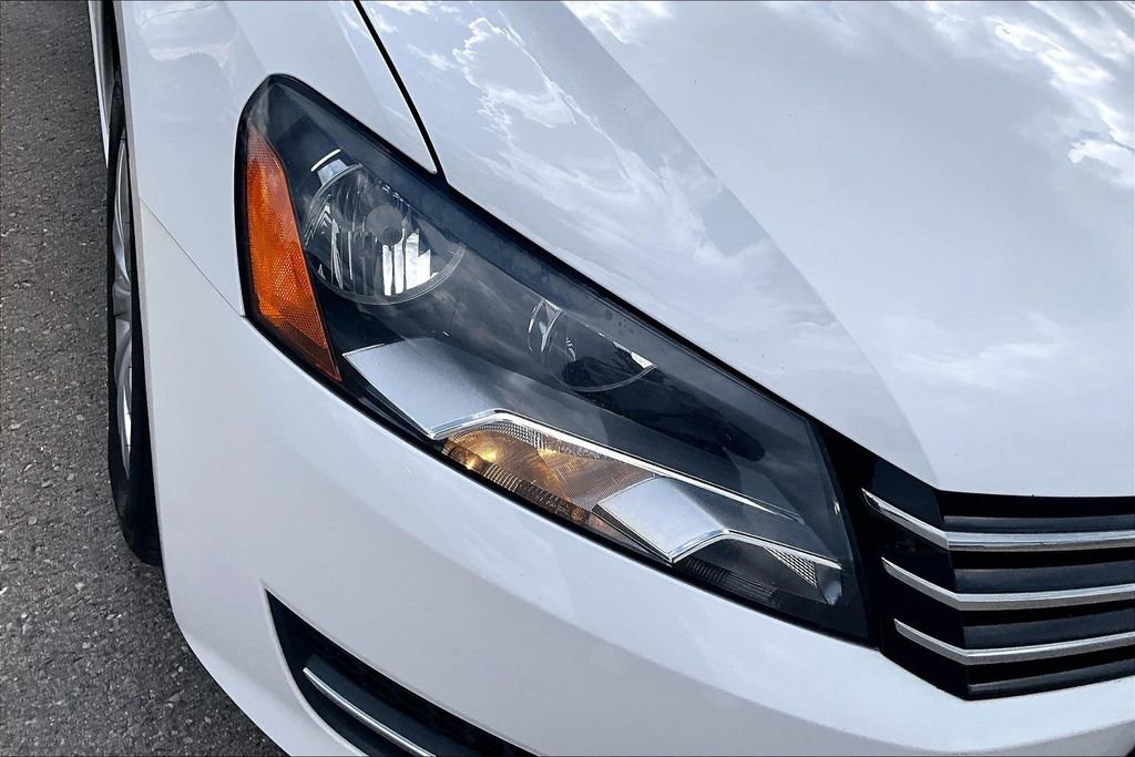 Used 2015 Volkswagen Passat 1.8T image 30