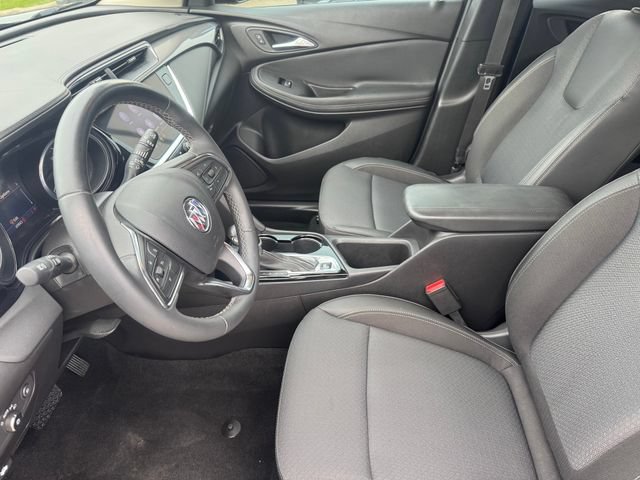 Used 2022 Buick Encore GX Select w/ Sport Touring Package FWD image 9