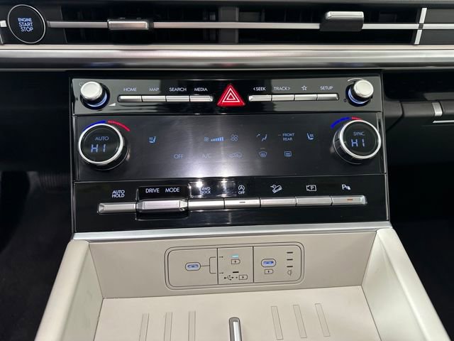 Certified 2025 Hyundai Santa Fe SEL image 52