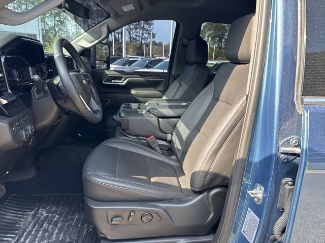 Used 2025 Chevrolet Silverado 2500 LTZ AWD/4WD image 20