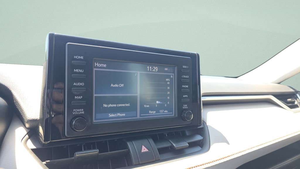 Used 2019 Toyota RAV4 XLE w/ Convenience Package image 14