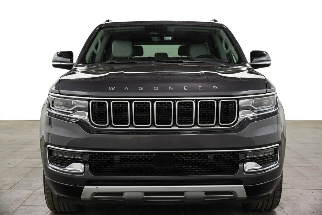 Used 2023 Jeep Wagoneer L Series II image 2