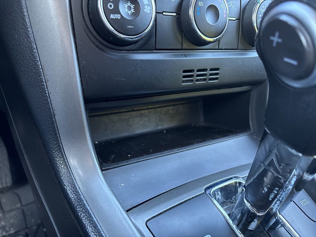 Used 2015 Chevrolet Captiva Sport LS image 30