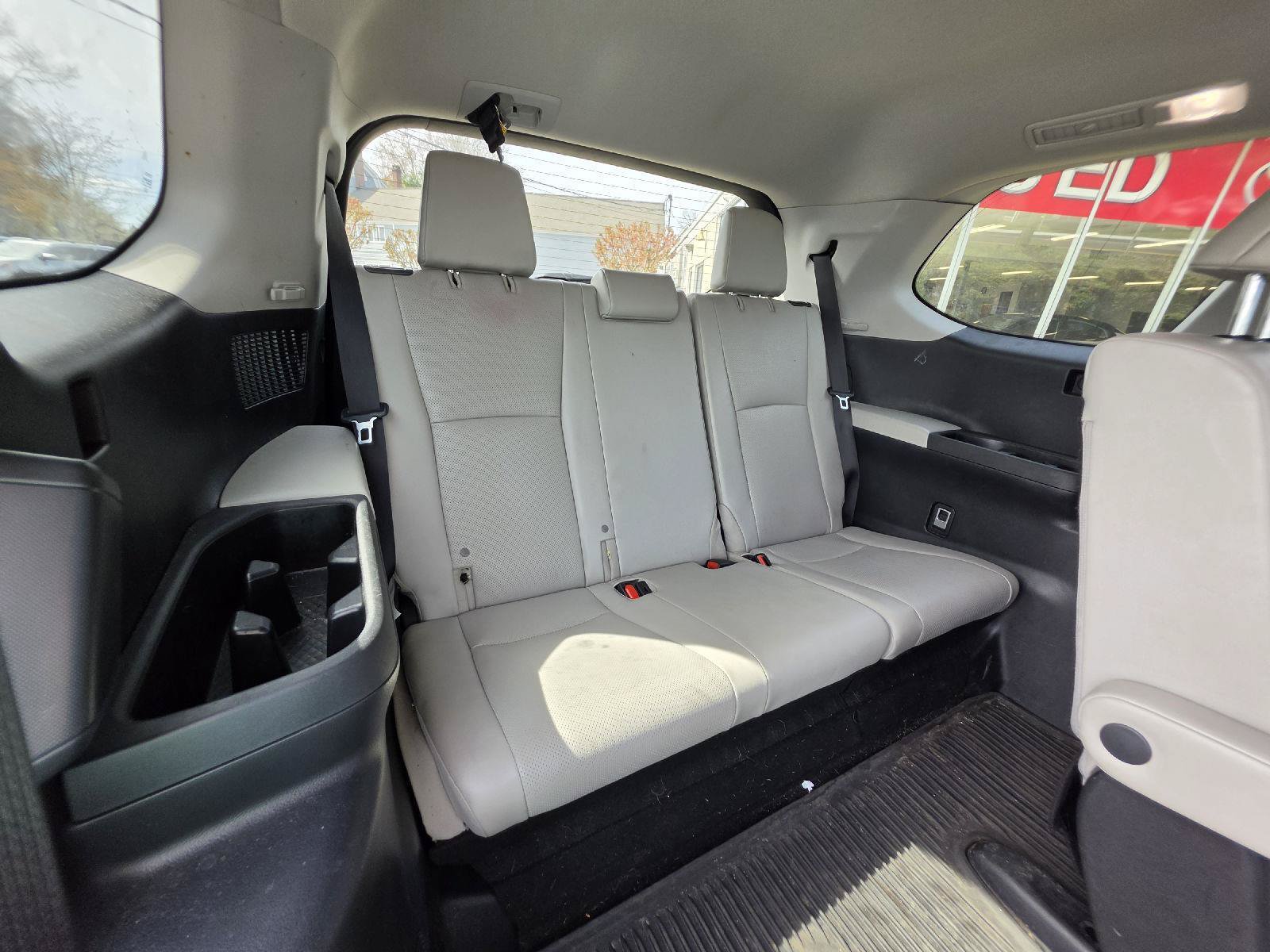 Used 2024 Toyota Grand Highlander AWD image 24