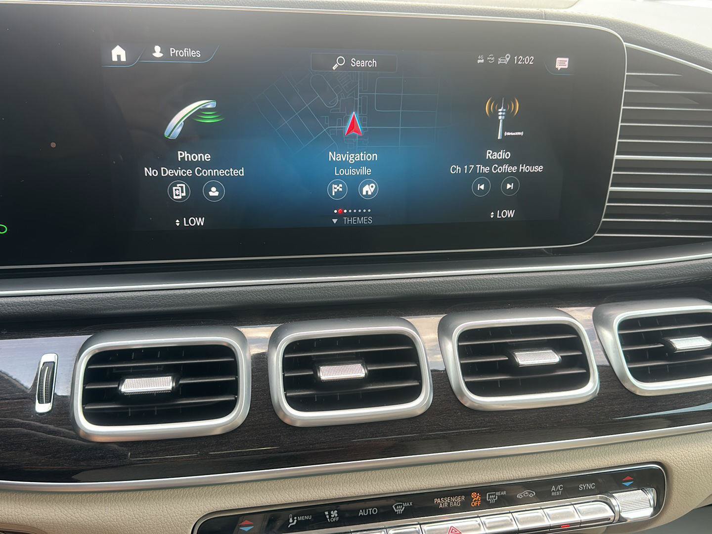 Used 2020 Mercedes-Benz GLS 450 4MATIC image 35