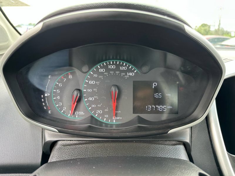 Used 2017 Chevrolet Sonic LT w/ RS Package FWD image 15