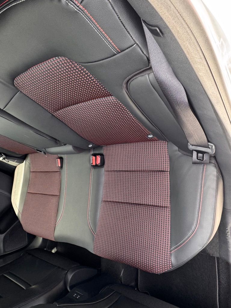 New 2025 Nissan Kicks SR image 13