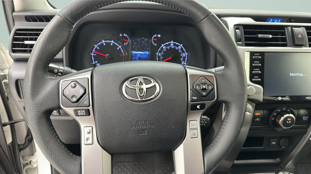 Used 2021 Toyota 4Runner SR5 Premium w/ Moonroof Package AWD/4WD image 18