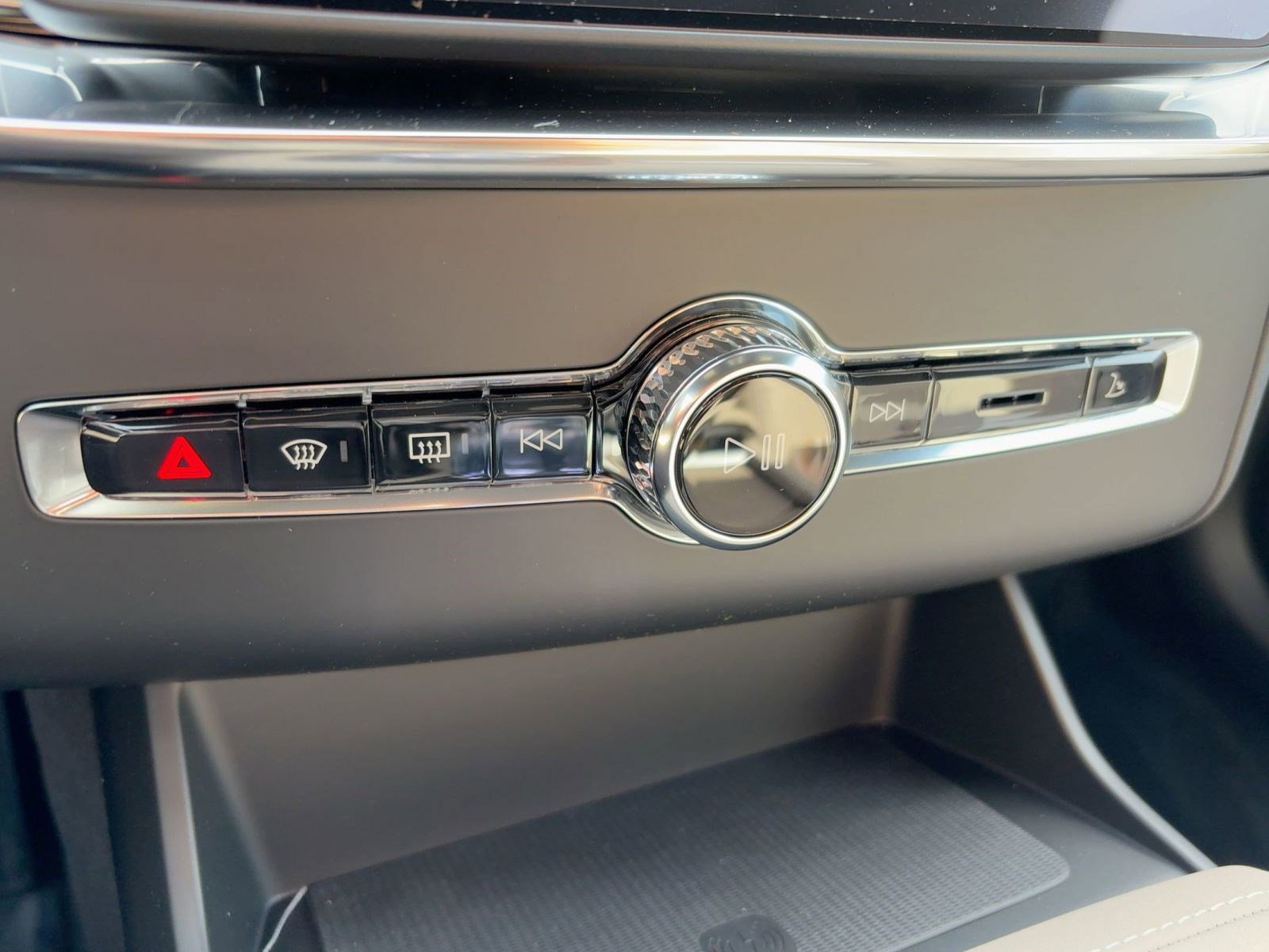 New 2026 Volvo XC90 T8 Ultra image 18