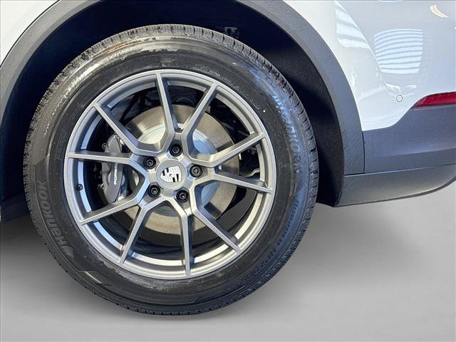 New 2026 Porsche Cayenne AWD/4WD image 24