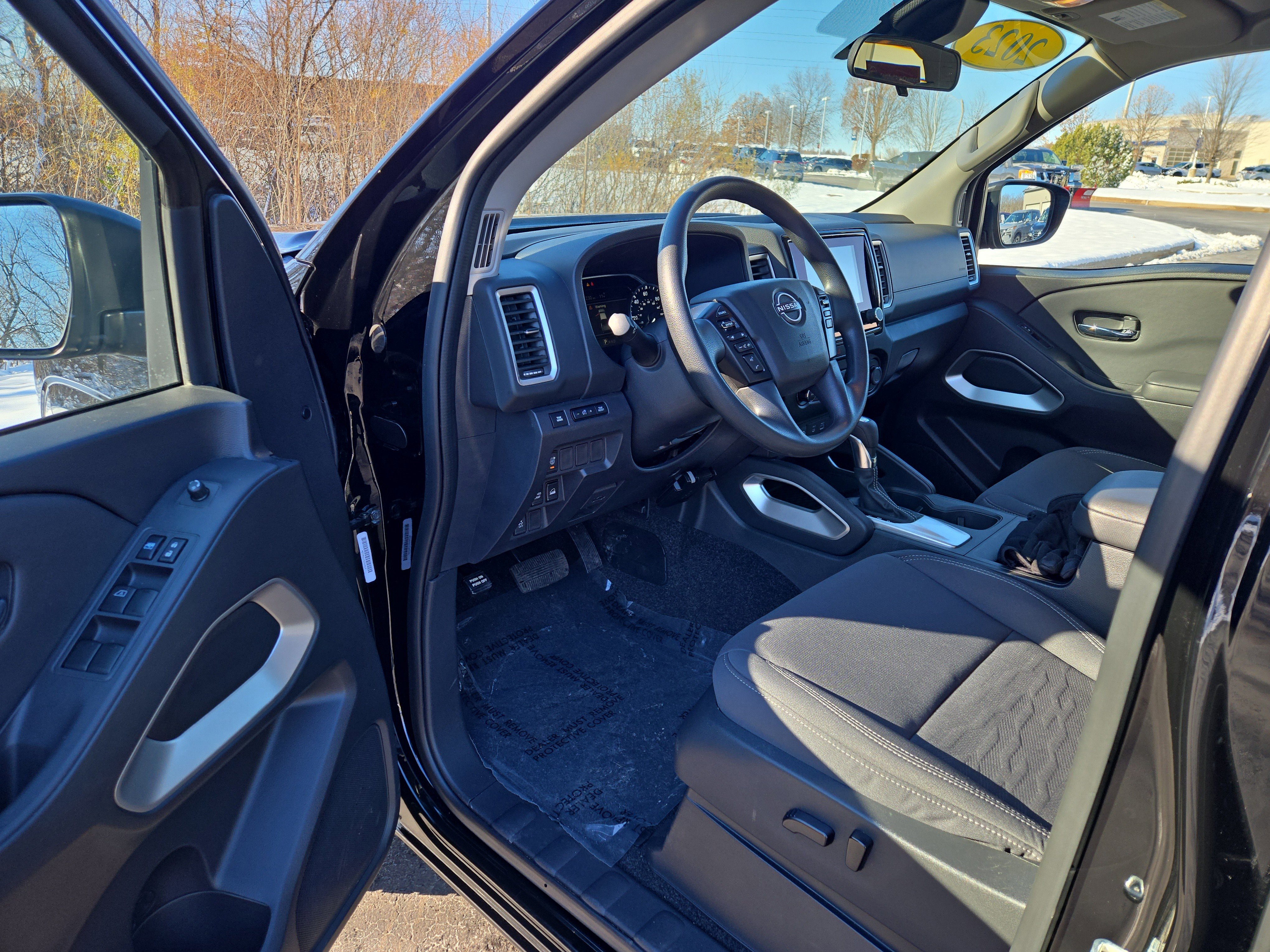 Certified 2023 Nissan Frontier SV w/ Technology Package image 12