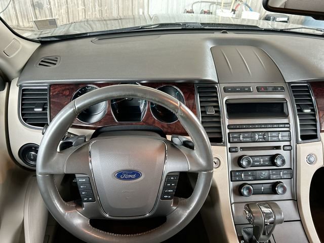 Used 2012 Ford Taurus SEL image 10