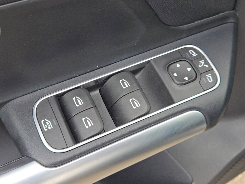 Used 2024 Mercedes-Benz GLA 35 AMG 4MATIC image 23