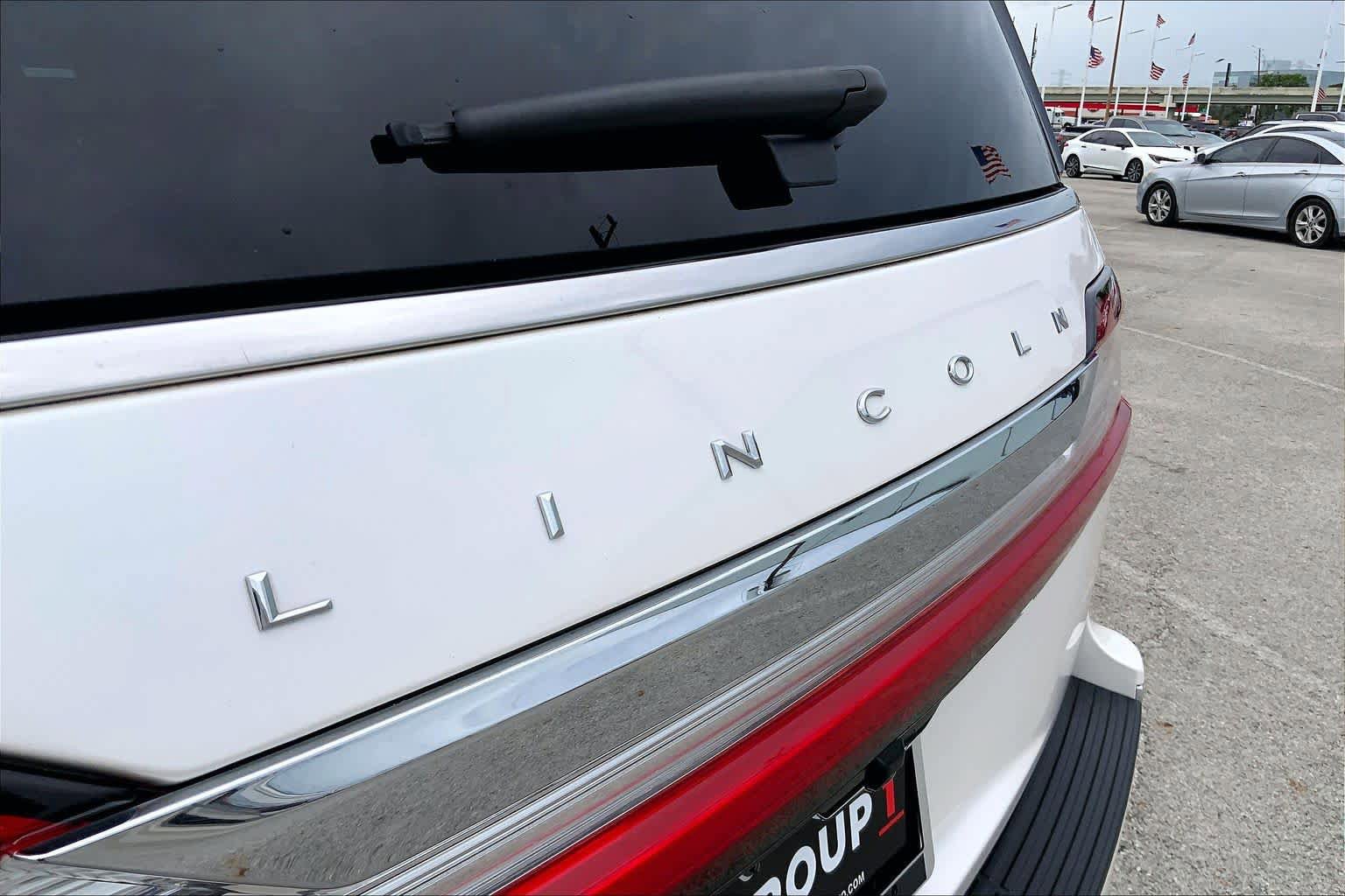 Used 2019 Lincoln Navigator Reserve AWD/4WD image 10