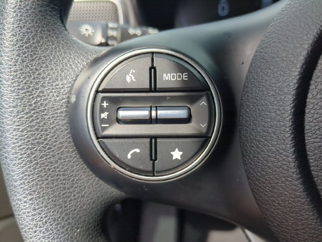 Used 2025 Kia Soul LX FWD image 27