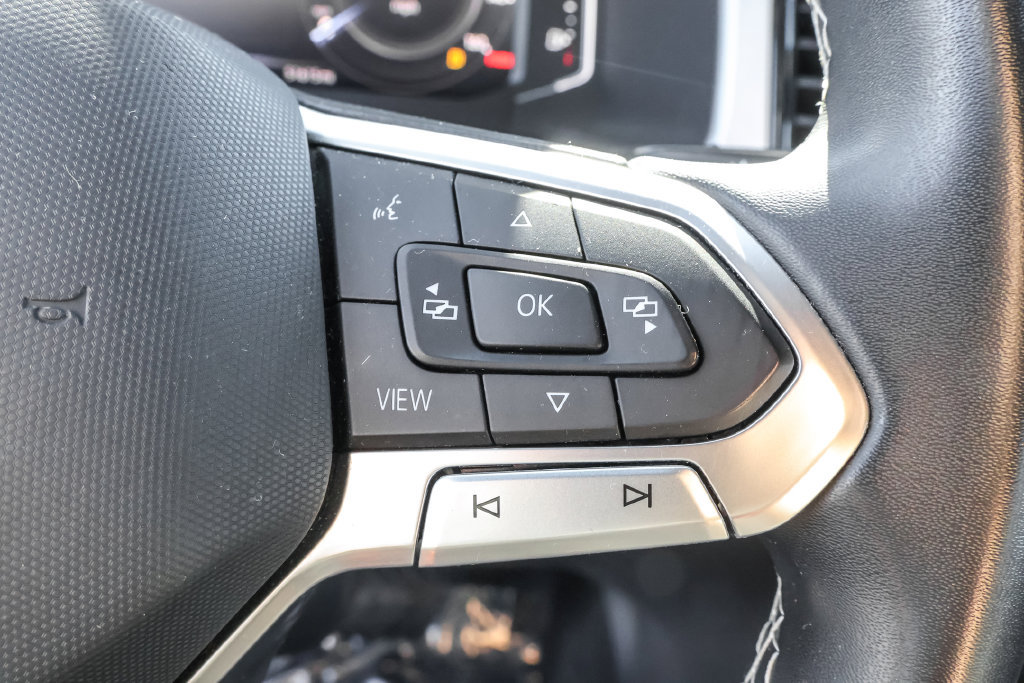 Certified 2023 Volkswagen Atlas Cross Sport SE w/ Panoramic Sunroof Package AWD/4WD image 23