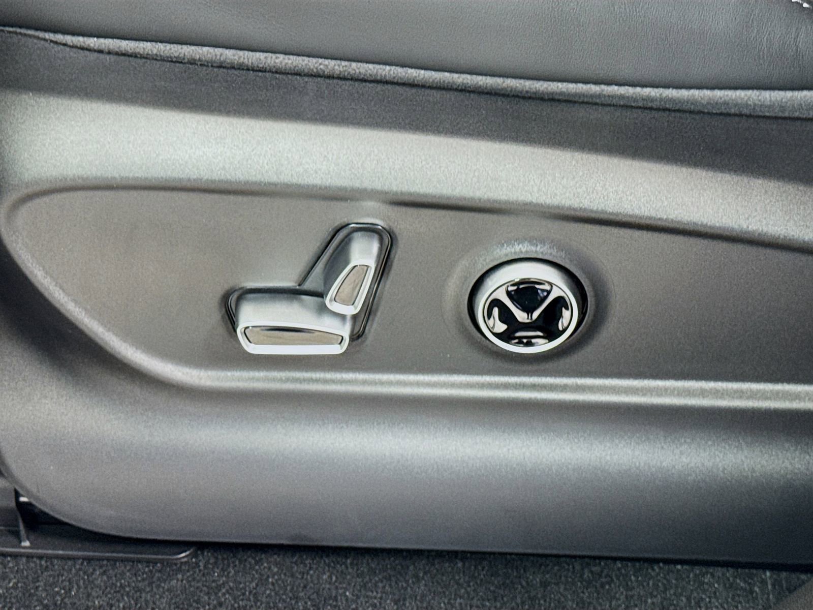 Used 2025 Maserati Grecale GT AWD/4WD image 20