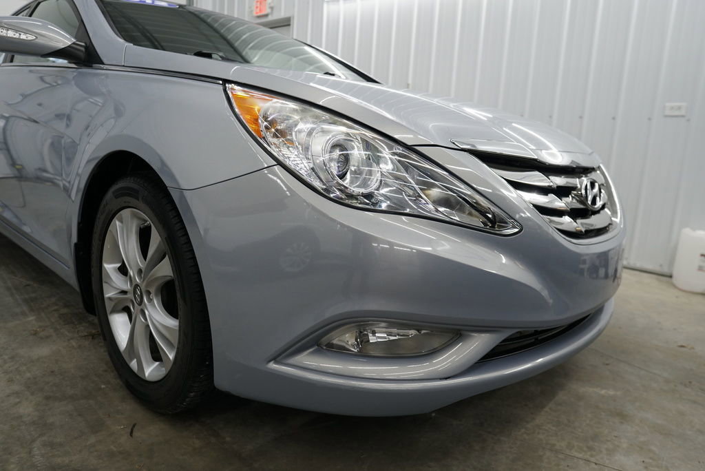 Used 2012 Hyundai Sonata Limited FWD image 3