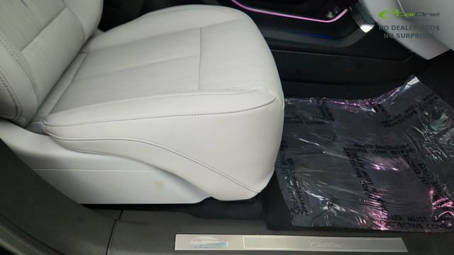 Used 2025 Cadillac Lyriq Luxury w/ LPO, Floor Liner Package RWD image 25