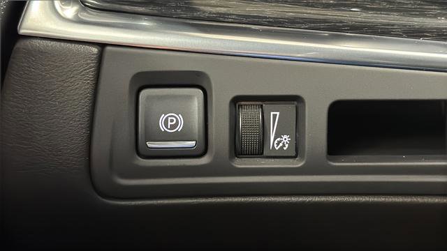 Used 2023 Cadillac XT5 Premium Luxury AWD/4WD image 32