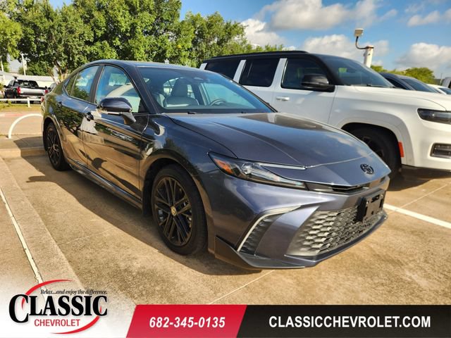 Used 2026 Toyota Camry SE w/ Convenience Package FWD image 1