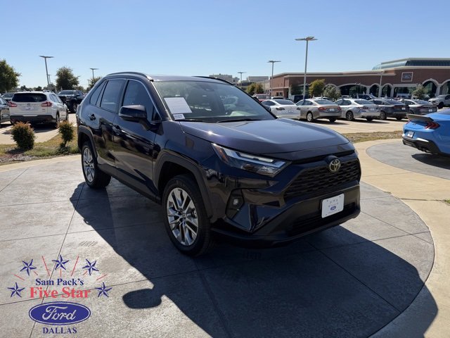 Used 2025 Toyota RAV4 XLE Premium image 1