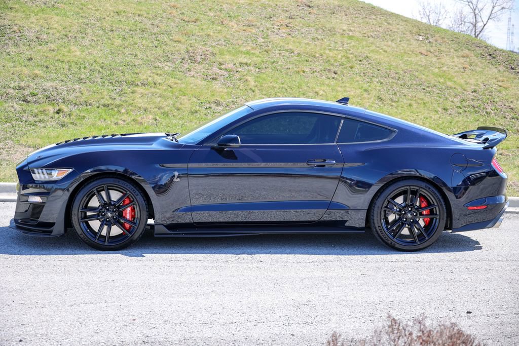 Used 2021 Ford Mustang Shelby GT500 w/ Technology Package image 2