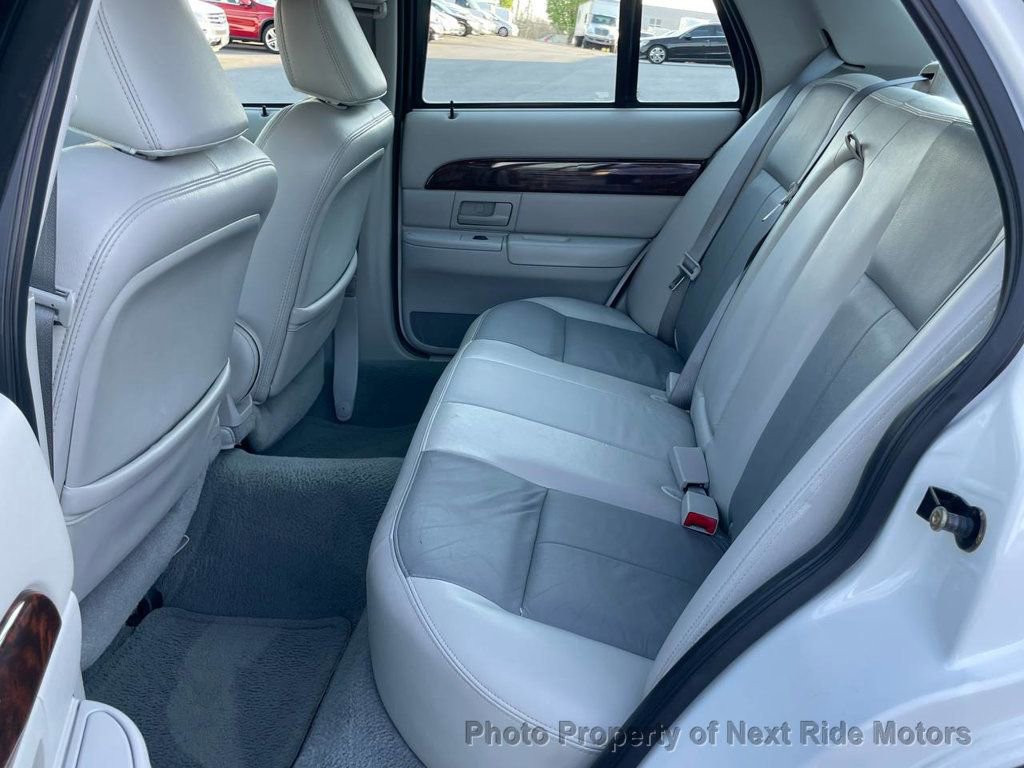 Used 2004 Mercury Grand Marquis GS image 11